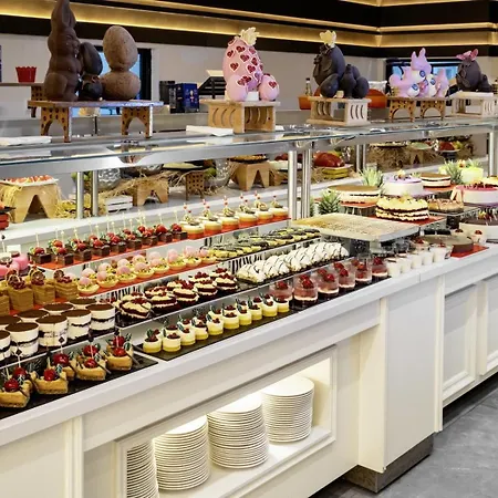 ホテル Serenity Queen アランヤ