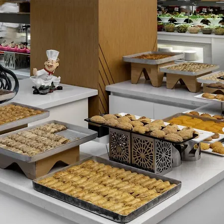 ホテル Serenity Queen アランヤ