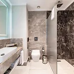 Serenity Queen Hotel 5*