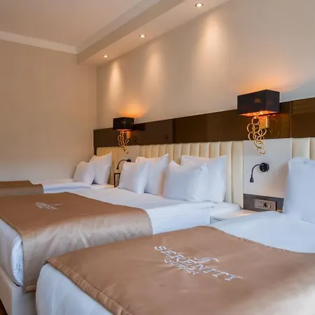 Serenity Queen Hotel Payallar